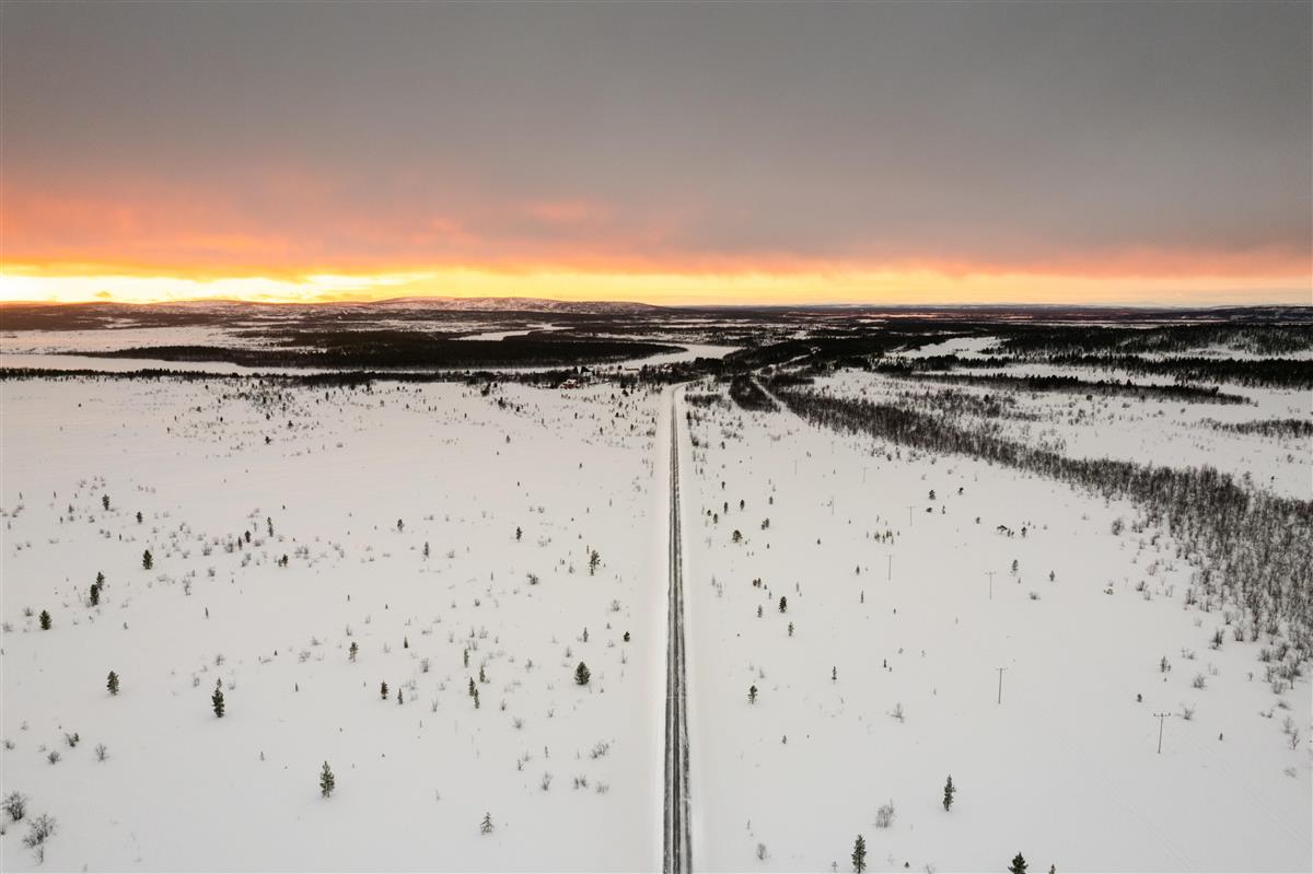 Bilvei i vinterland - Klikk for stort bilde