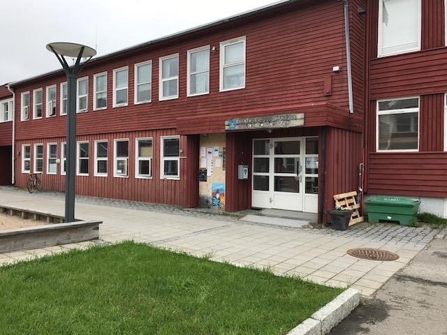 Kommunehuset - Klikk for stort bilde